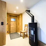 Appartement With Garden And Proximity To Activities