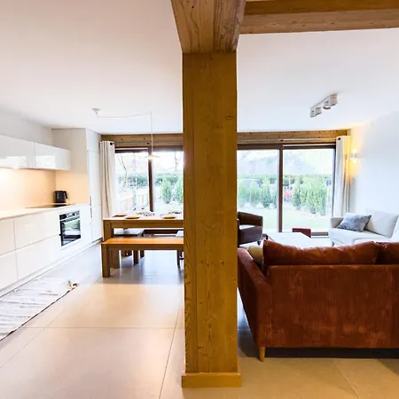 Apartmán With Garden And Proximity To Activities *