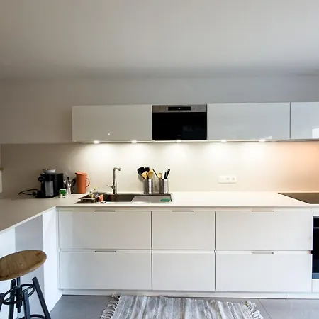 Διαμέρισμα With Garden And Proximity To Activities *