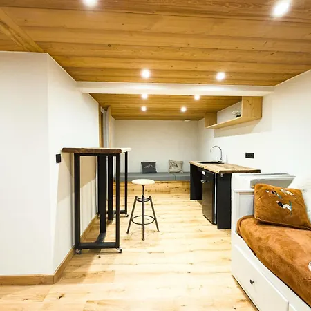 With Garden And Proximity To Activities *