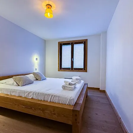 With Garden And Proximity To Activities Appartement