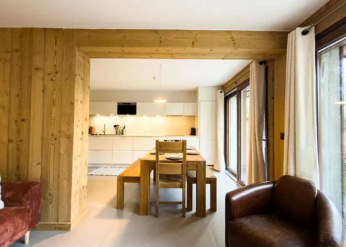 With Garden And Proximity To Activities Appartement