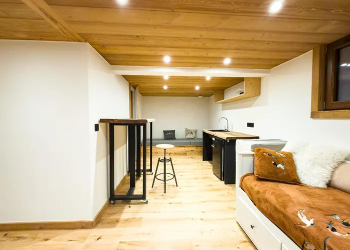 With Garden And Proximity To Activities *